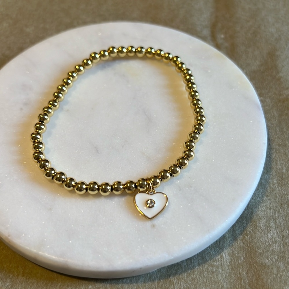 Heart charm gold bracelet